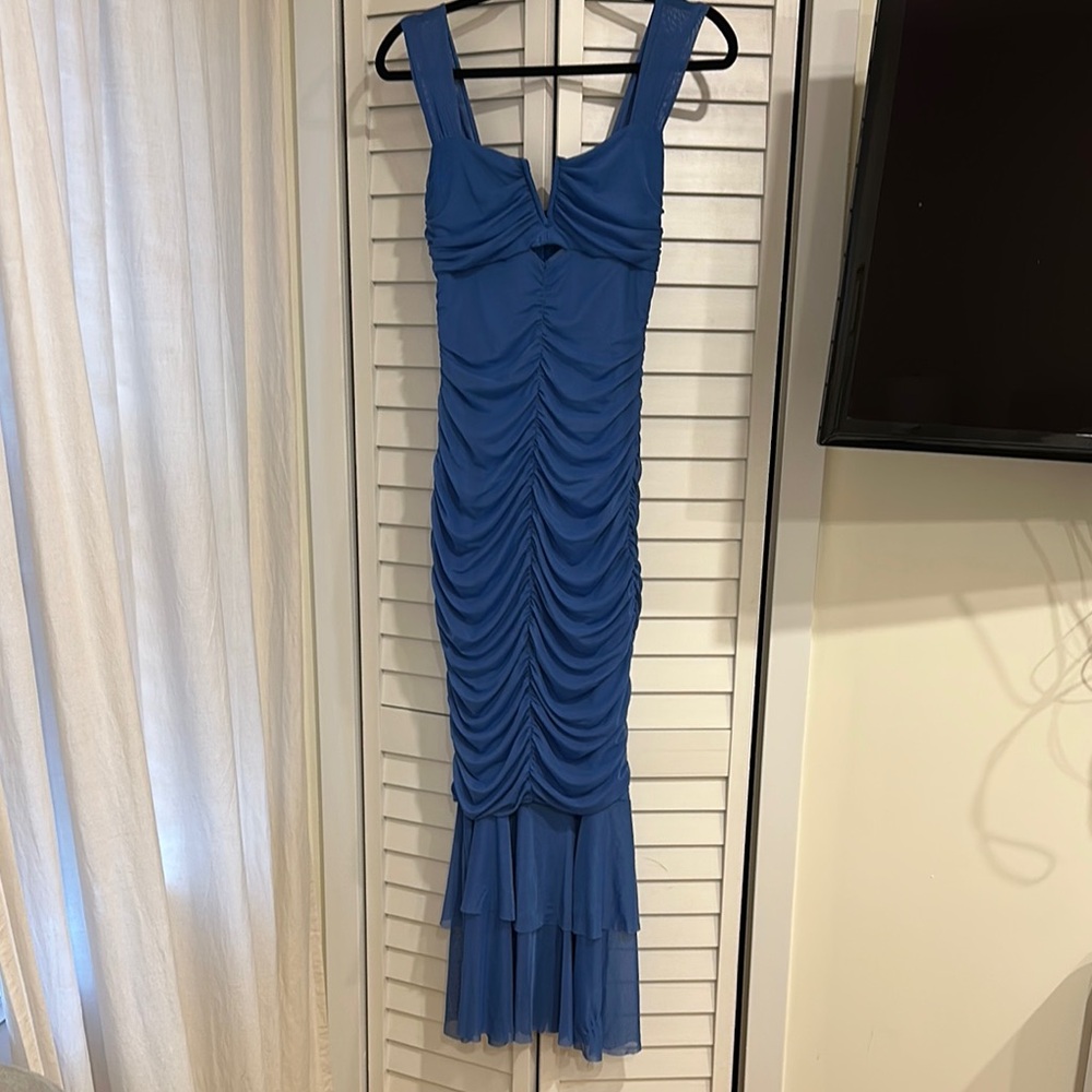 Elegant Blue Sleeveless Dress